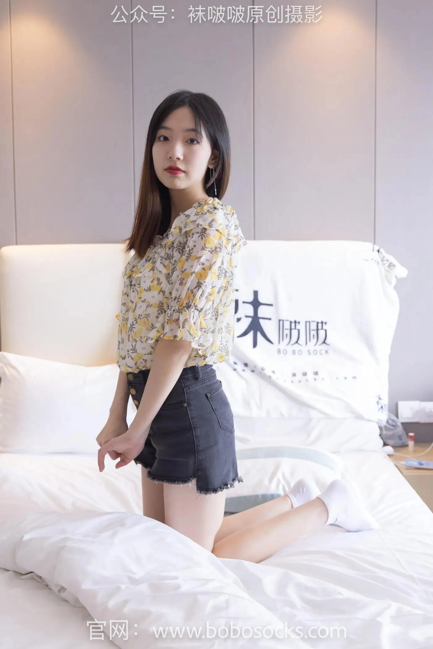 [BoBoSocks袜啵啵]NO.136 小甜豆-高跟长靴、白棉袜、裸足 [200P]插图8